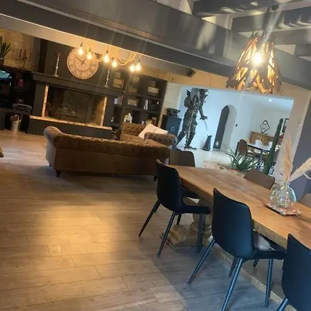 *villa La Hulotte* 16 Pers, A 5 Km Des Plages* * Angles (Vendee)